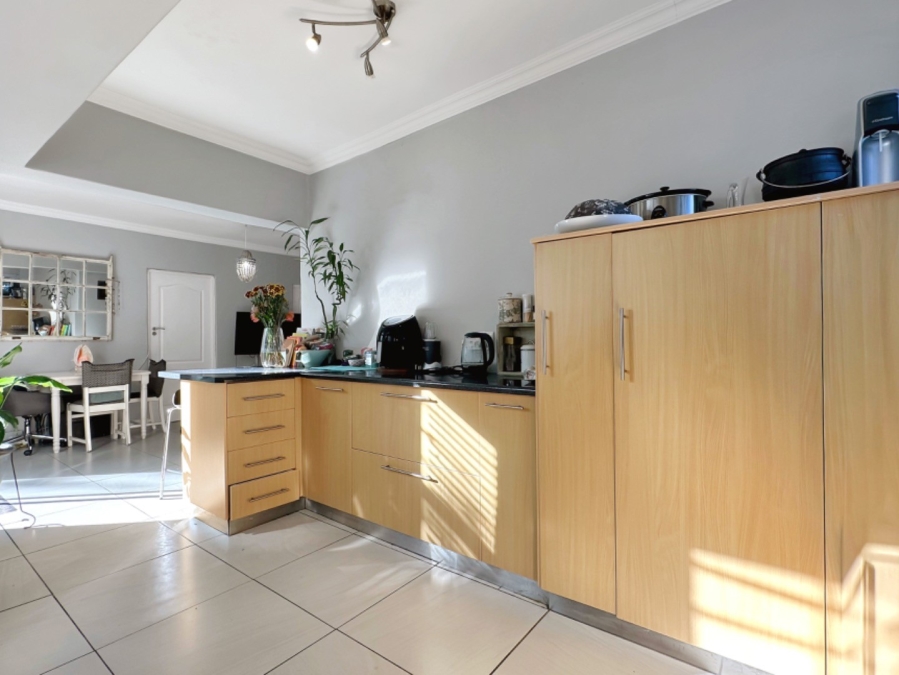 To Let 2 Bedroom Property for Rent in Tamboerskloof Western Cape